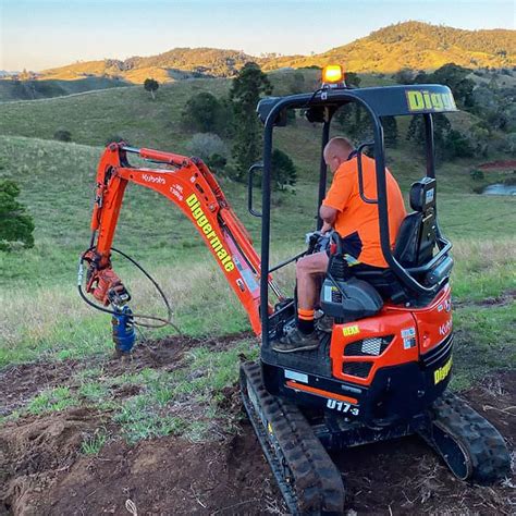 mini excavator hire qld